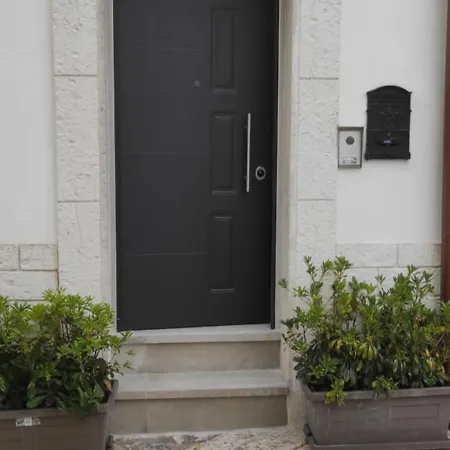 Casa Ferny Mottola